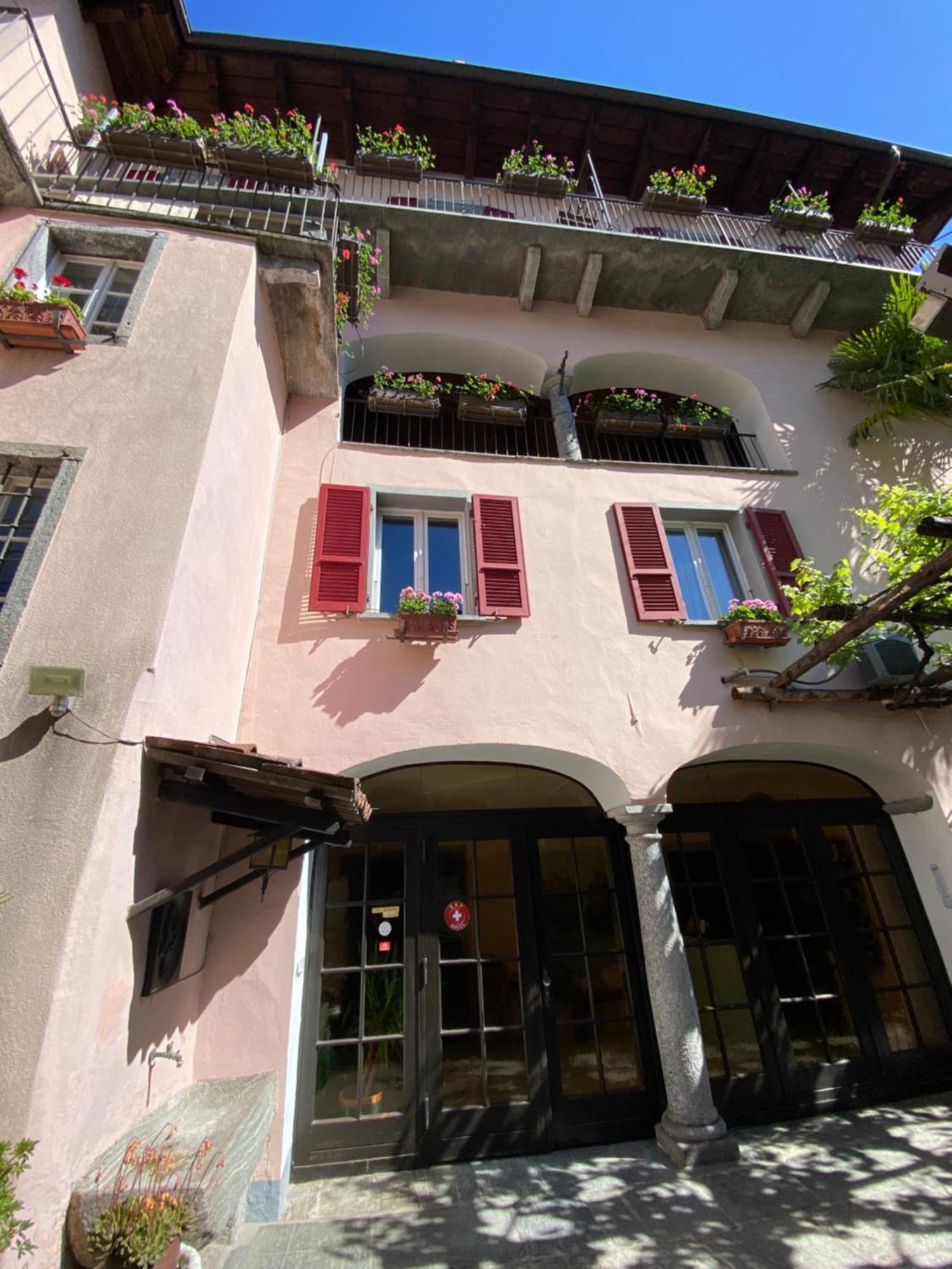 Hotel Antico Intragna Exterior photo